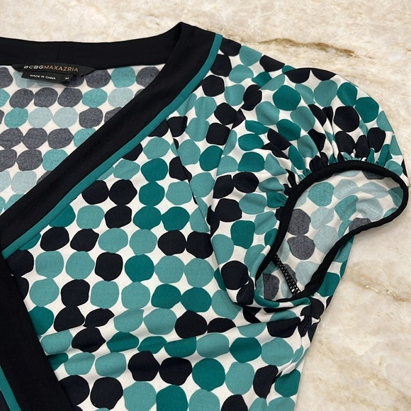 BCBG MAXAZRIA Polka Dot Faux Wrap Dress – Puff Cap Sleeves & Waist Tie | Size M‎ - Picture 10 of 11